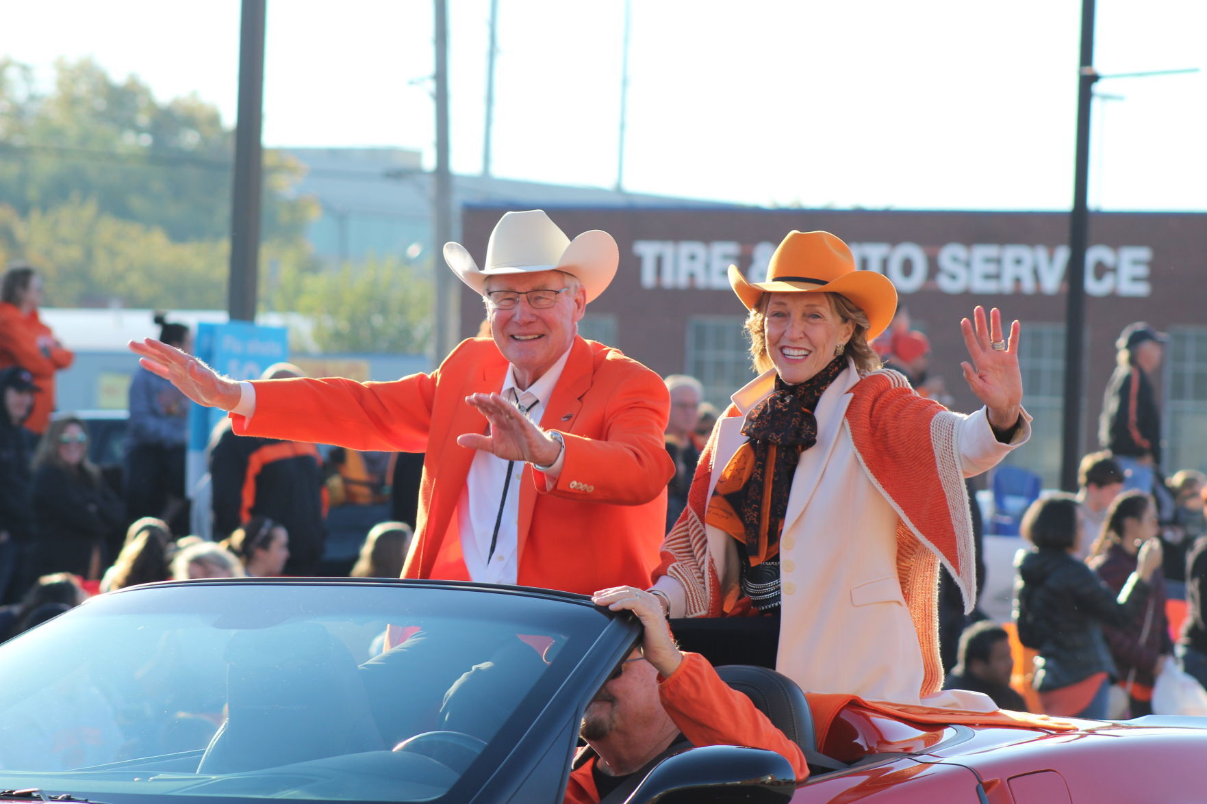 OSU President Burns Hargis Waves Goodbye